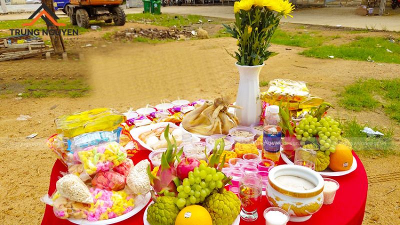 Mâm lễ cúng được chuẩn bị đầy đủ