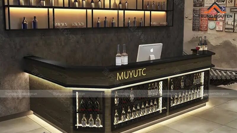 Quầy bar chữ U chuyên nghiệp trong một không gian cafe lớn