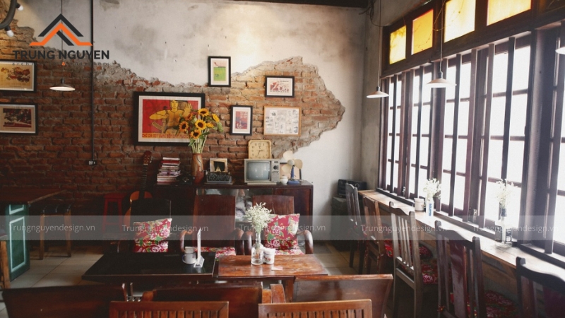 Quầy bar bằng gỗ tự nhiên với các chi tiết chạm khắc tinh xảo