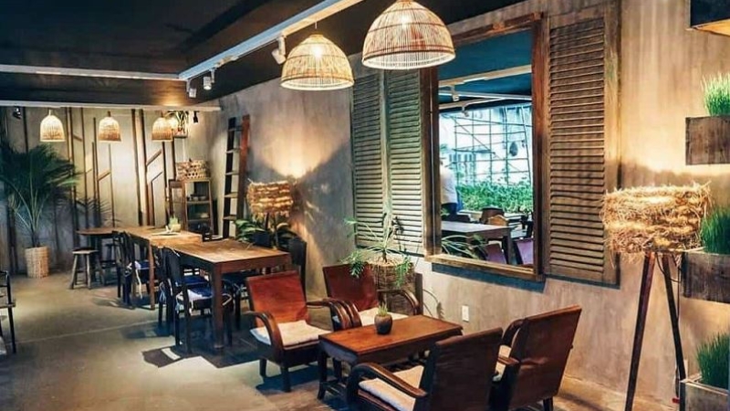 Gỗ tự nhiên, da, gạch thô, kim loại và gạch bông