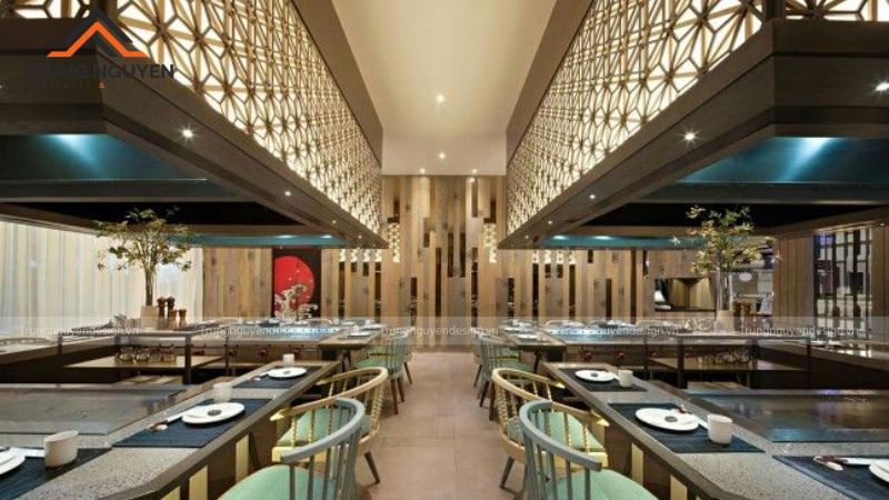 Không gian ăn uống được sắp xếp cân bằng giữa tiện ích và thoải mái cho thực khách