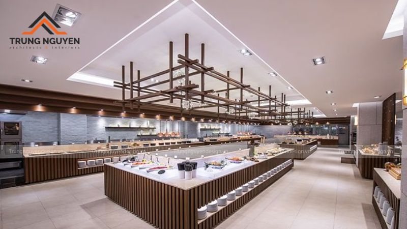 Khu vực quầy line buffet được bố trí trung tâm thuận tiện lấy món