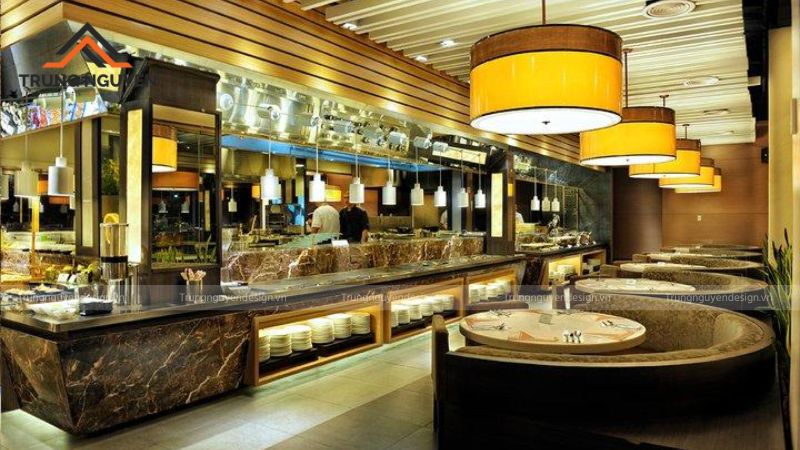 Lối đi rộng rãi giữa các bàn đảm bảo thuận tiện di chuyển cho khách và nhân viên