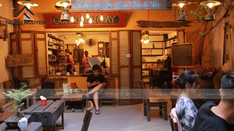 Ưu tiên bàn ghế gỗ có thiết kế mộc mạc, đơn giản